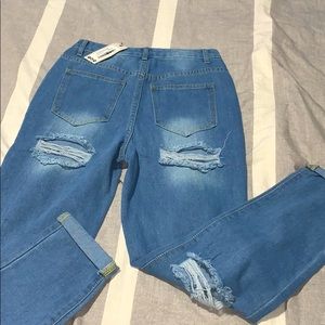 Boohoo ripped mom jeans